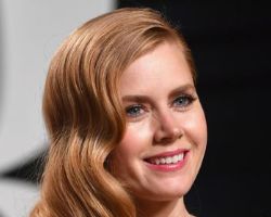 WHAT IS THE ZODIAC SIGN OF AMY ADAMS?